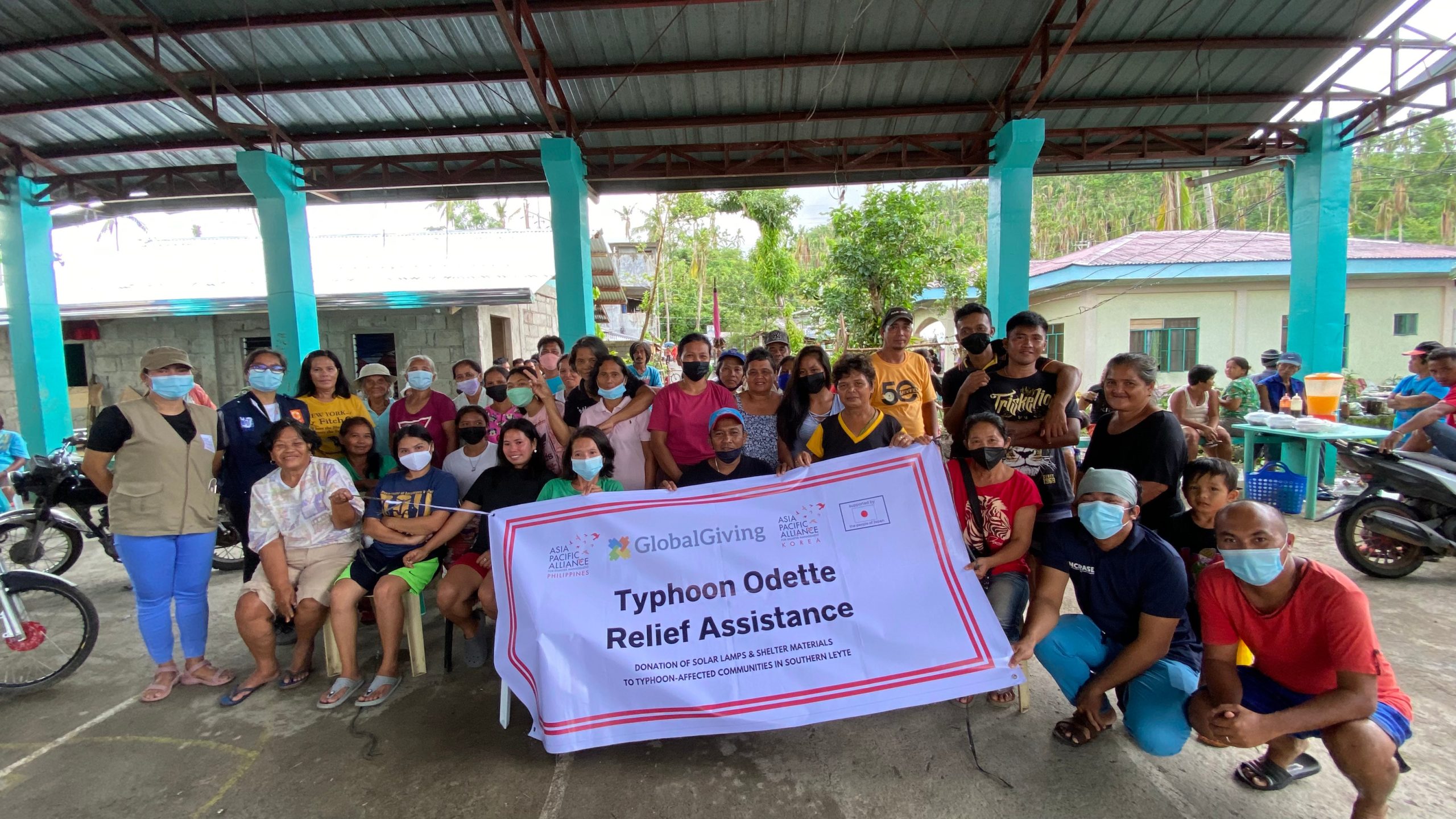 Distribution of solar lamps and shelter kits in Southern Leyte RDO